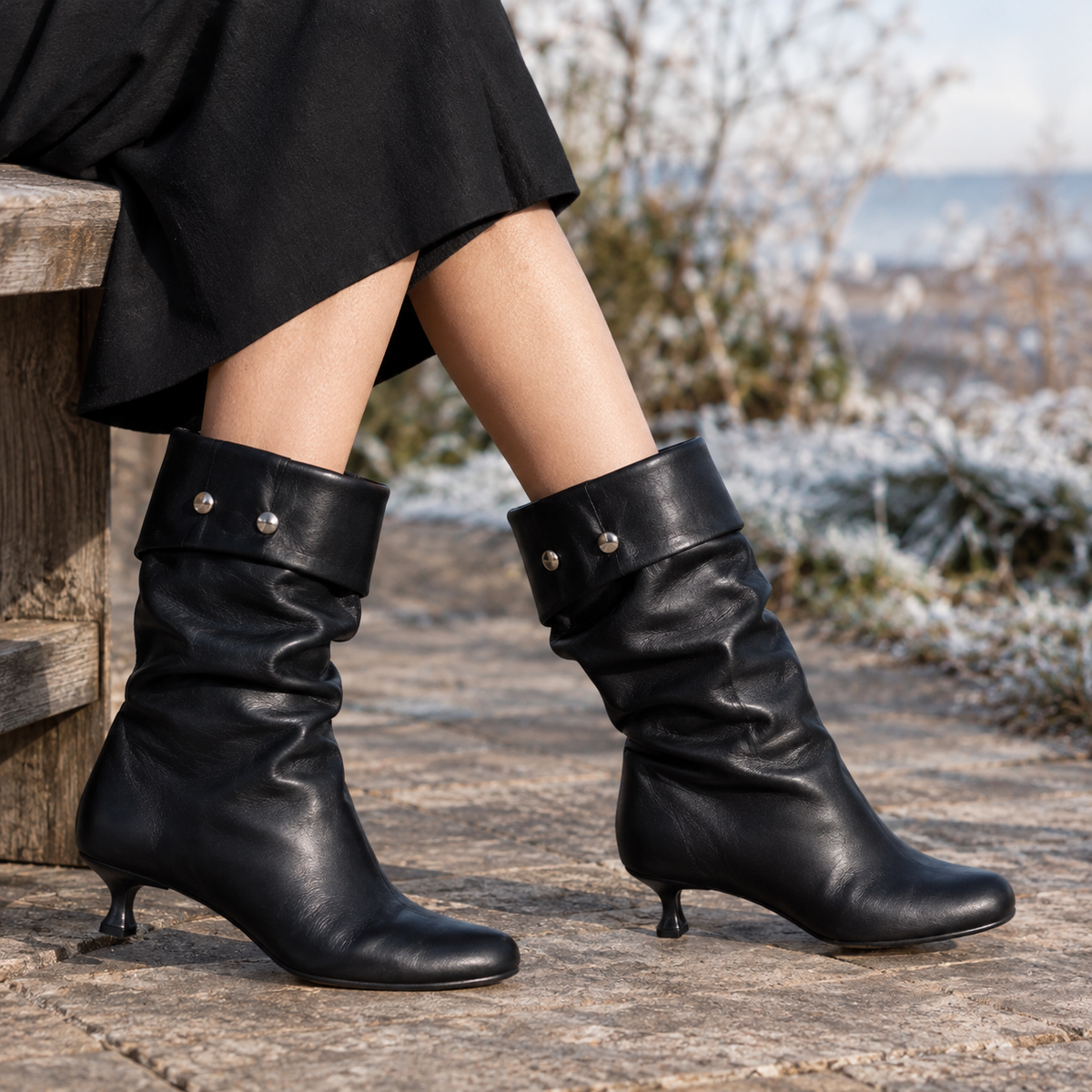 Squarcione Slouch Boots - Black